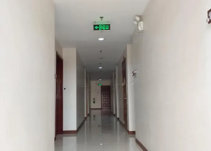 Budget Unit Near Ayala Center