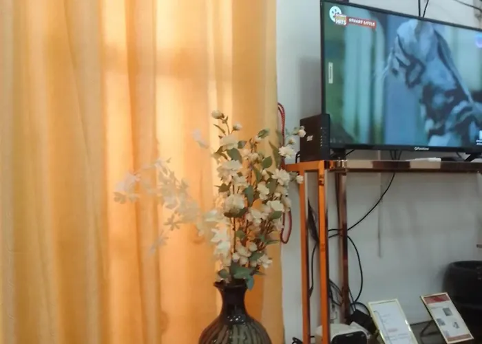 Budget Unit Near Ayala Center *